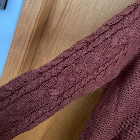 Sweater - Picture 4 of 5